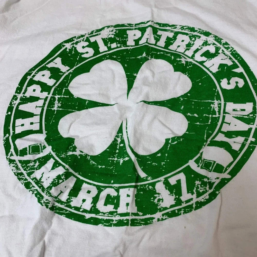 Unbranded Graphic Tee Mens XL White Excellent St Patricks Day Shamrock Shirt
